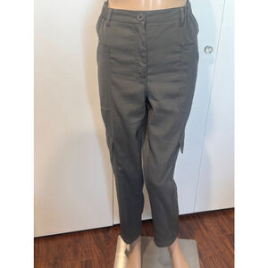 Women's Max Studio Cargo elastic waist ankle pants, size S, Olive green. EUC